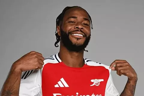 عودته تقترب.. موقف سترلينج من المشاركة مع أرسنال 